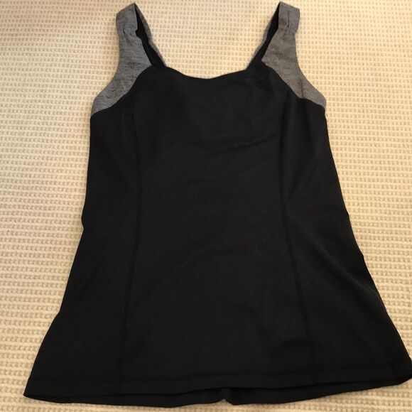 Lululemon black athletic top with ruched back - Picture 1 of 5